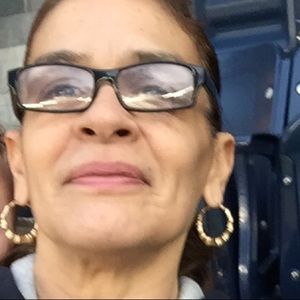 Meet your Posher, Luz